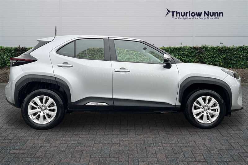 Used Toyota Yaris Cross 2024 for sale - 77472061: Photo 2