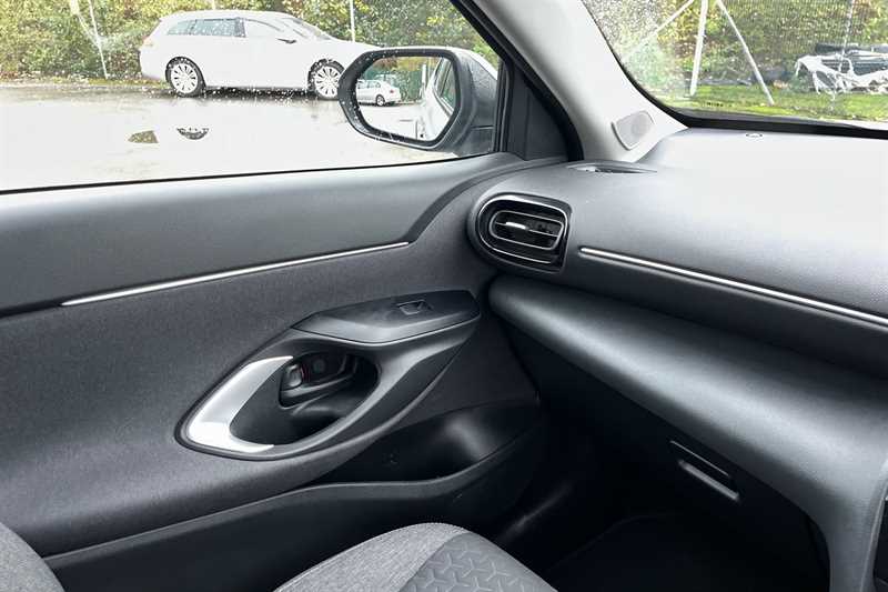 Used Toyota Yaris Cross 2024 for sale - 77472061: Photo 41