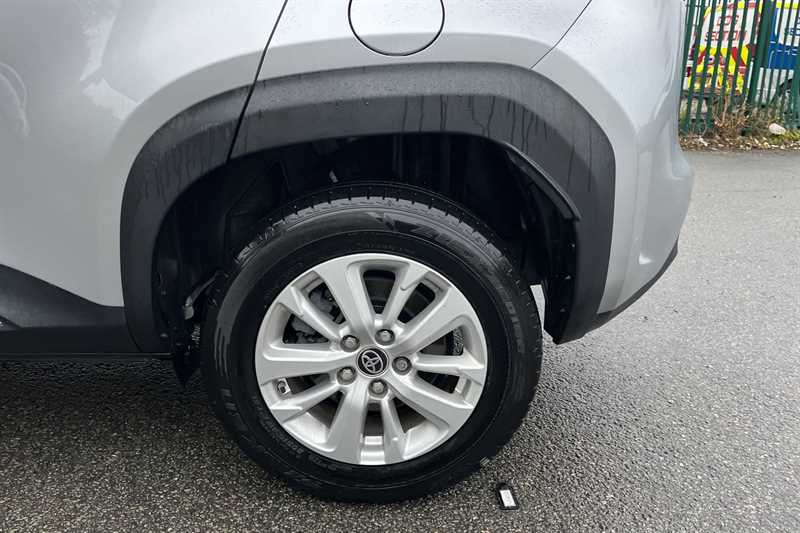 Used Toyota Yaris Cross 2024 for sale - 77472061: Photo 59