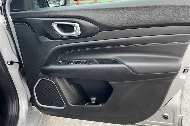 Used Jeep Compass 2023 for sale - 76328469: Photo 45