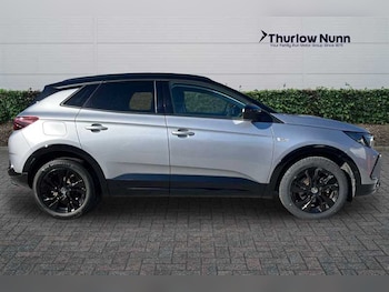 Used Vauxhall Grandland 2023 for sale - 76204179: Photo 2