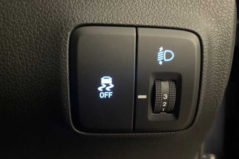 Used Hyundai i10 for sale - 76999947: Photo 28