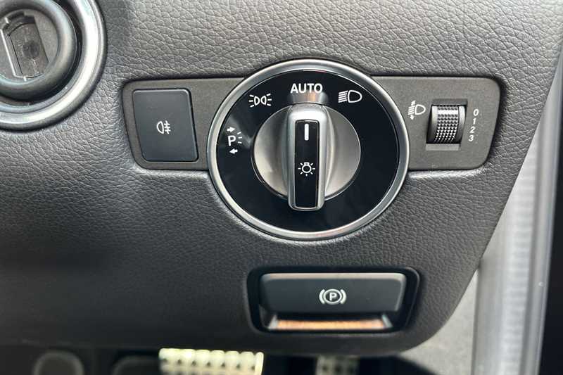 Used Mercedes-Benz SLC 2018 for sale - 77146994: Photo 48