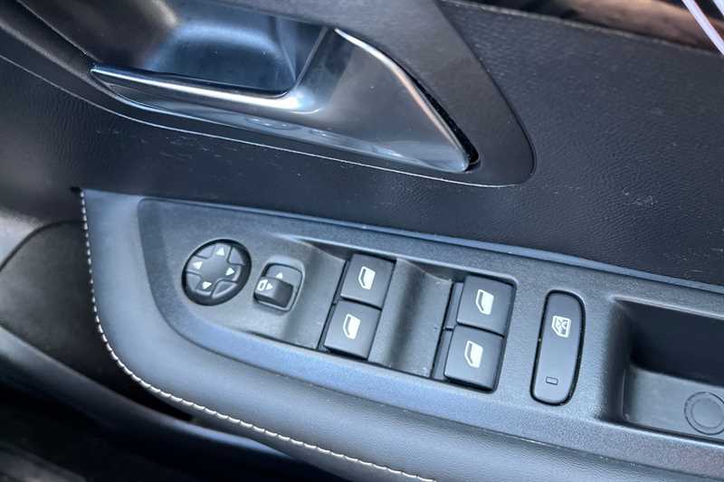 Used Peugeot 208 2025 for sale - 76889035: Photo 16