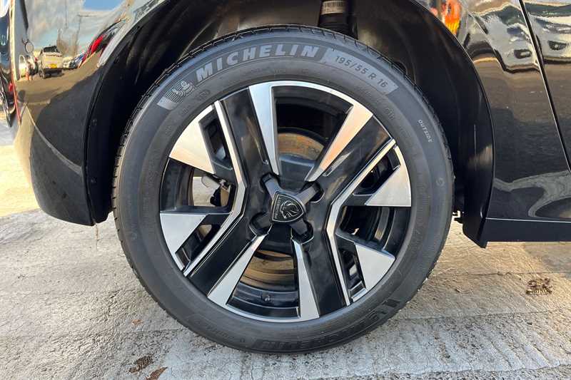 Used Peugeot 208 2025 for sale - 76889035: Photo 9