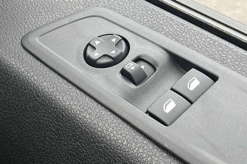 Used Vauxhall Vivaro 2025 for sale - 76999959: Photo 16