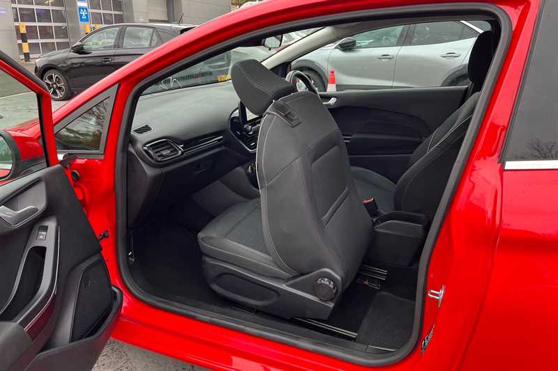 Used Ford Fiesta 2018 for sale - 76400851: Photo 34