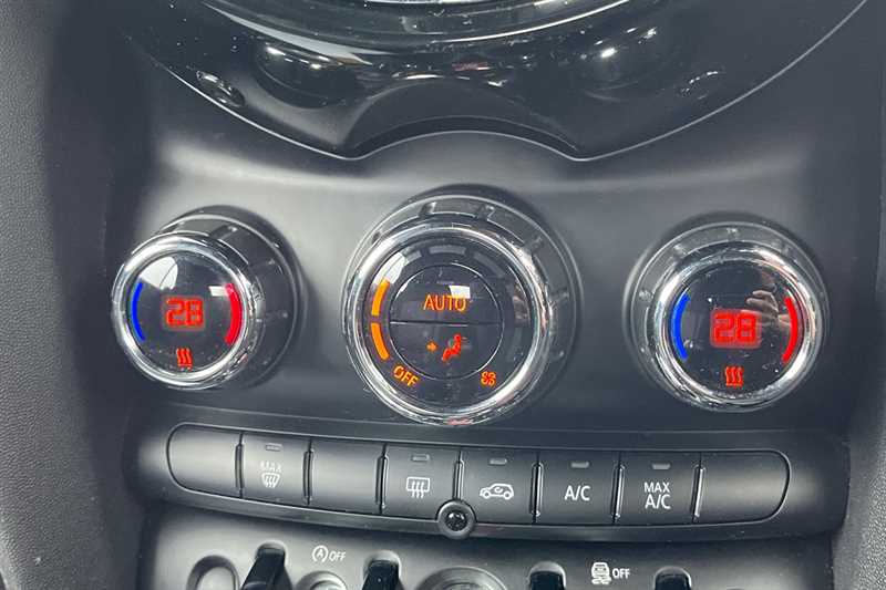 Used MINI Convertible 2017 for sale - 76204329: Photo 15