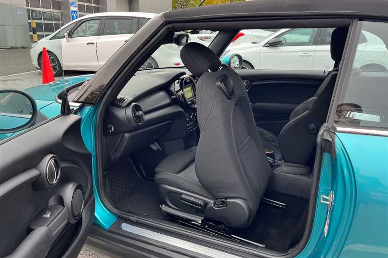 Used MINI Convertible 2017 for sale - 76204329: Photo 34