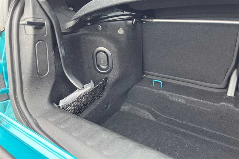 Used MINI Convertible 2017 for sale - 76204329: Photo 42