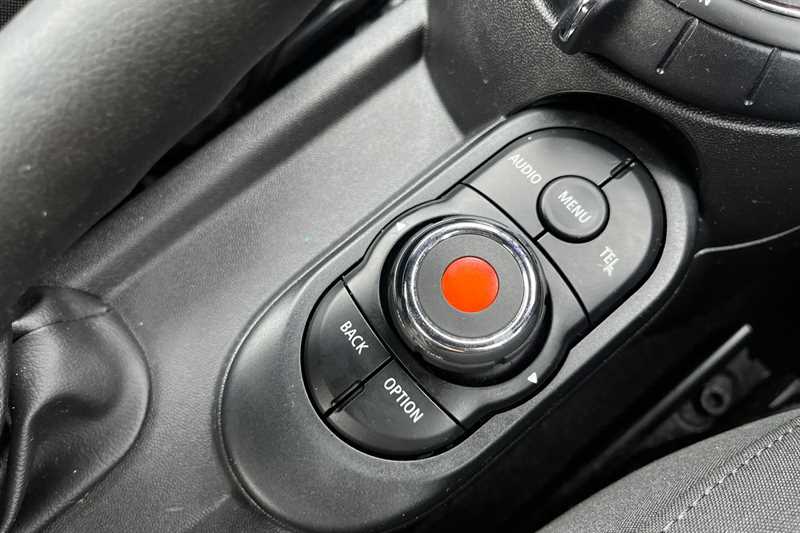 Used MINI Convertible 2017 for sale - 76204329: Photo 48