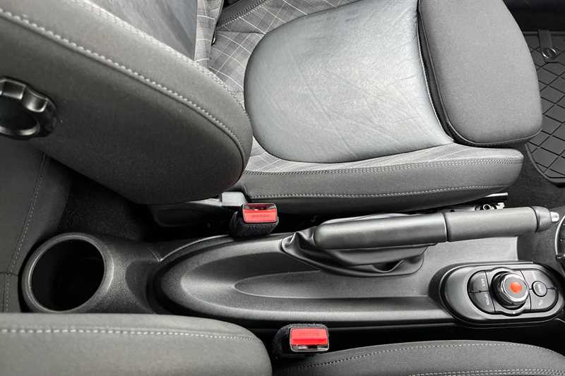 Used MINI Convertible 2017 for sale - 76204329: Photo 49