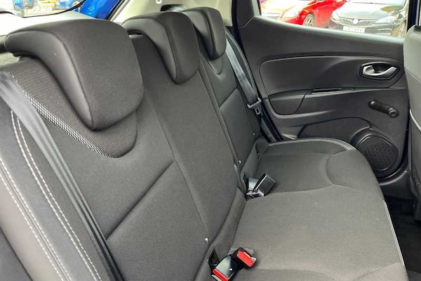 Used Renault Clio 2017 for sale - 76204079: Photo 23