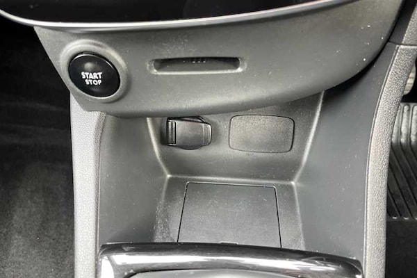 Used Renault Clio 2017 for sale - 76204079: Photo 43