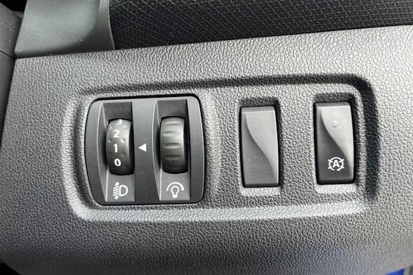 Used Renault Clio 2017 for sale - 76204079: Photo 50
