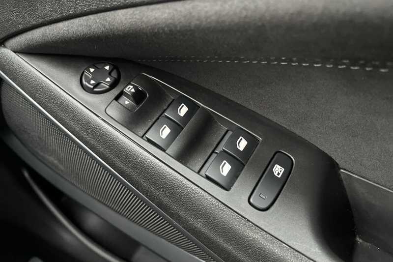 Used Vauxhall Crossland 2022 for sale - 77146188: Photo 16