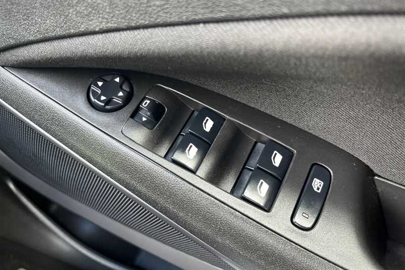 Used Vauxhall Crossland 2022 for sale - 77146381: Photo 16