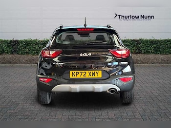 Used Kia Stonic 2023 for sale - 76717755: Photo