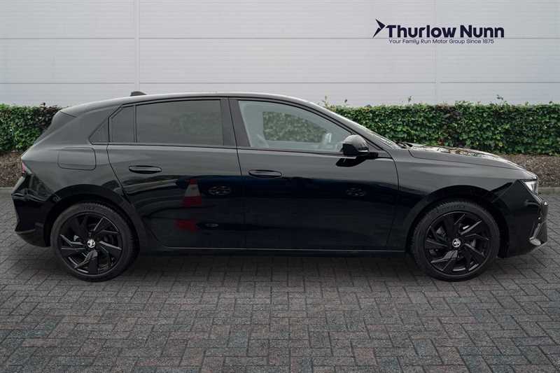 Used Vauxhall Astra 2023 for sale - 76717687: Photo 2