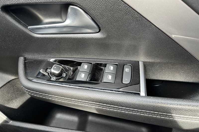 Used Vauxhall Astra 2023 for sale - 76954596: Photo 16