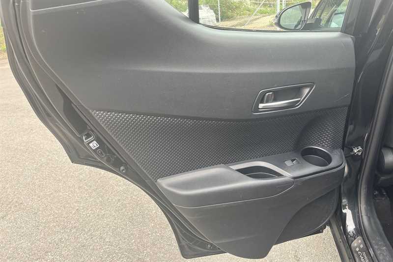 Used Toyota C-HR 2022 for sale - 76459199: Photo 54