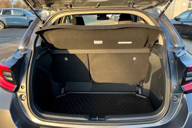 Used Toyota Yaris 2021 for sale - 77471701: Photo 24