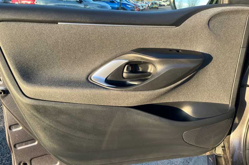 Used Toyota Yaris 2021 for sale - 77471701: Photo 28