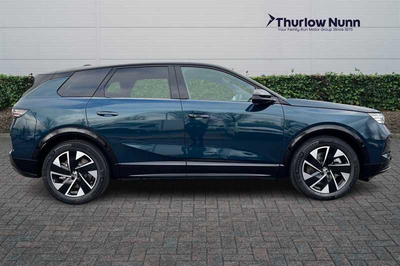 Used Vauxhall Grandland 2024 for sale - 76978127: Photo 2