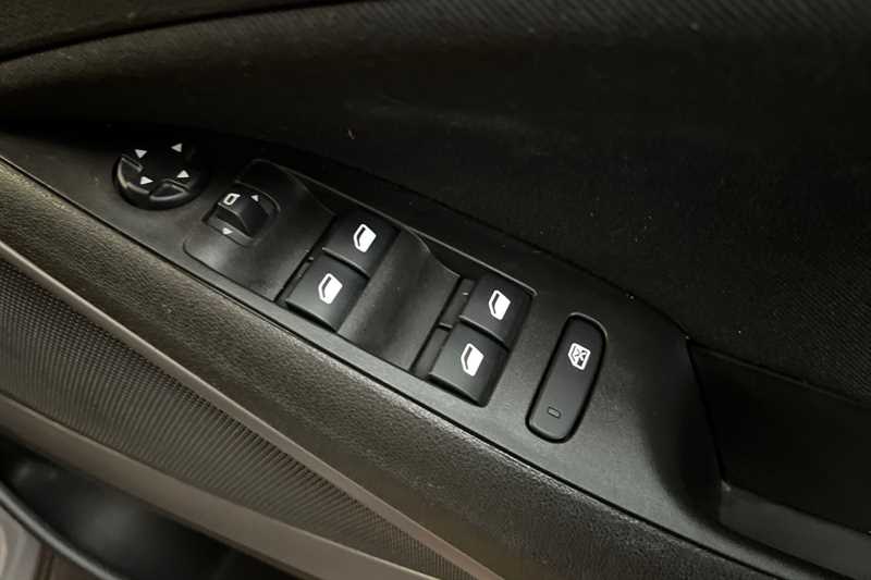 Used Vauxhall Crossland 2022 for sale - 77146839: Photo 16