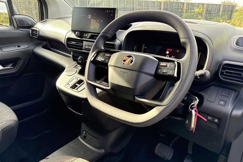 Used Vauxhall Combo Life Electric for sale - 76915304: Photo 10