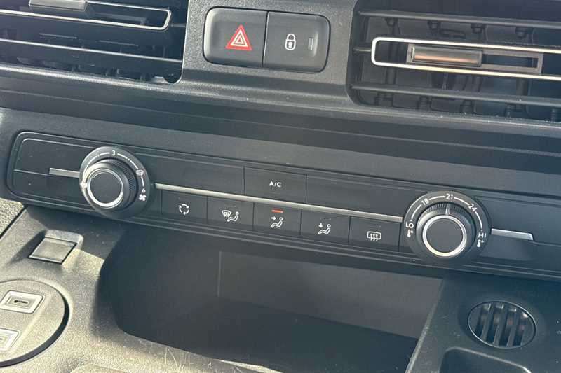 Used Vauxhall Combo Life Electric for sale - 76915304: Photo 15