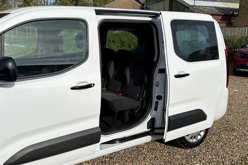 Used Vauxhall Combo Life Electric for sale - 76915304: Photo 55