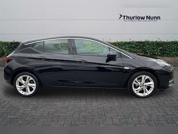 Used Vauxhall Astra 2021 for sale - 76204473: Photo 2