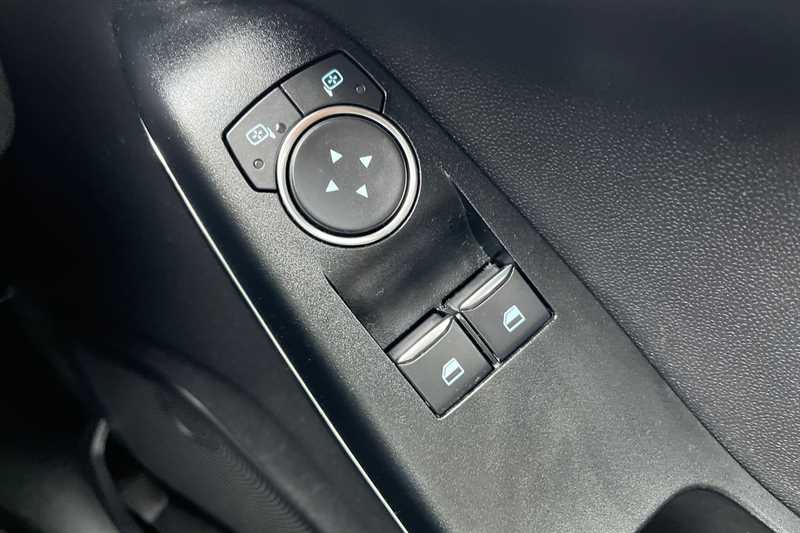 Used Ford Fiesta 2018 for sale - 77145945: Photo 16