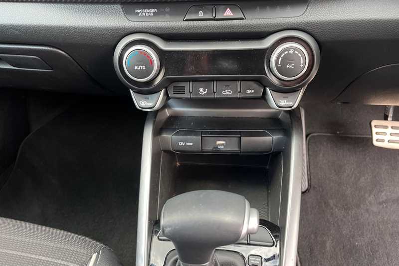Used Kia Stonic 2022 for sale - 76459212: Photo 15