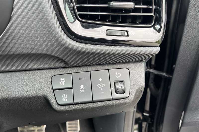 Used Kia Stonic 2022 for sale - 76459212: Photo 30