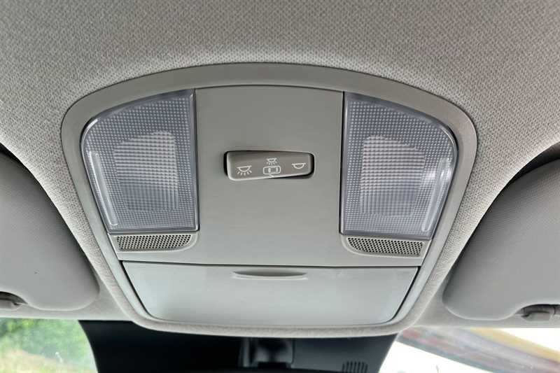 Used Kia Stonic 2022 for sale - 76459212: Photo 33