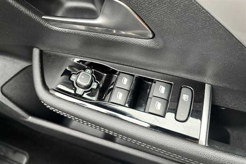 Used Vauxhall Astra 2024 for sale - 76261919: Photo 16