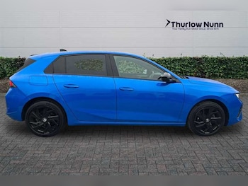 Used Vauxhall Astra 2024 for sale - 76261919: Photo 2
