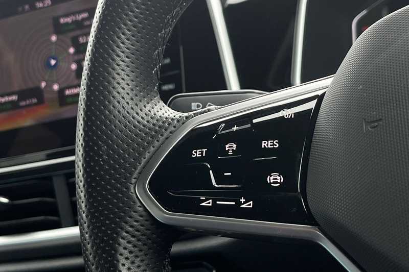 Used Volkswagen T-Roc 2023 for sale - 77513329: Photo 21