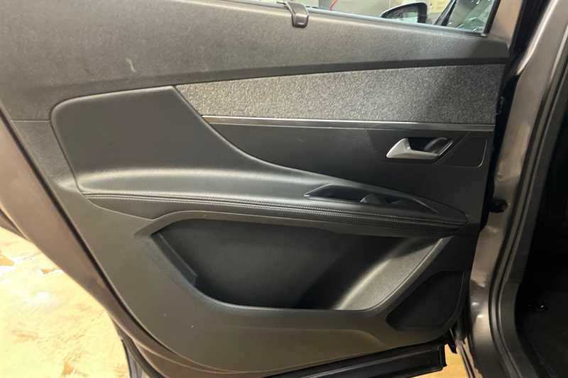 Used Peugeot 5008 2018 for sale - 77471454: Photo 29