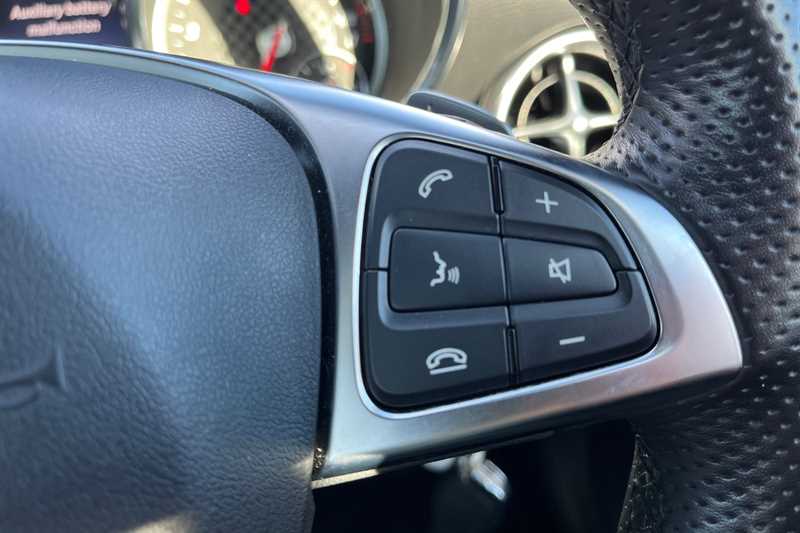 Used Mercedes-Benz SLC 2018 for sale - 76593846: Photo 22