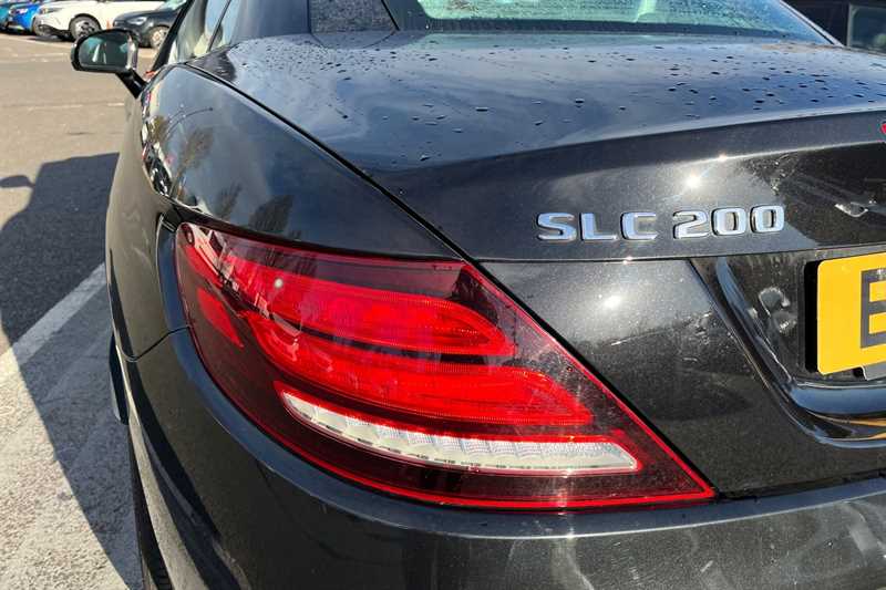Used Mercedes-Benz SLC 2018 for sale - 76593846: Photo 32
