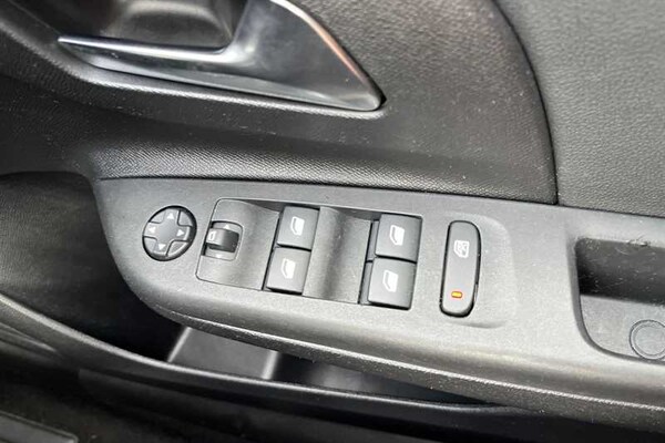 Used Vauxhall Corsa 2022 for sale - 76204151: Photo 16