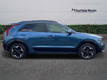 Used Kia Niro 2023 for sale - 76204362: Photo 2