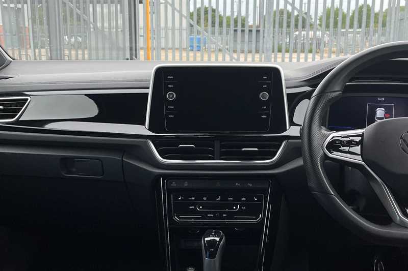 Used Volkswagen T-Roc 2023 for sale - 76459192: Photo 14