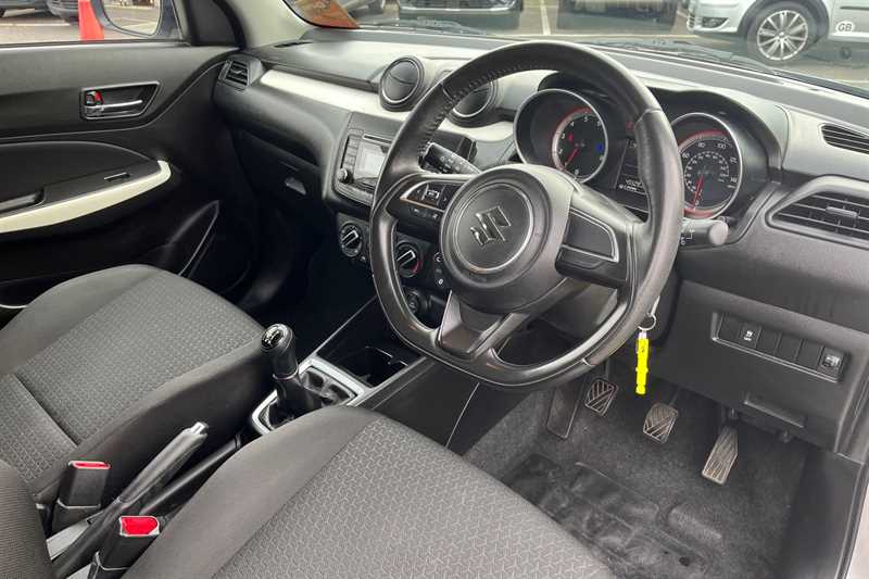 Used Suzuki Swift 2019 for sale - 76204456: Photo 10