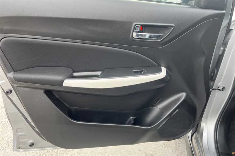 Used Suzuki Swift 2019 for sale - 76204456: Photo 28