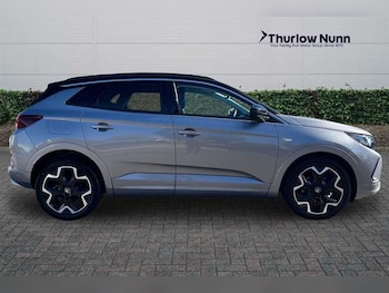 Used Vauxhall Grandland 2022 for sale - 76204225: Photo 2