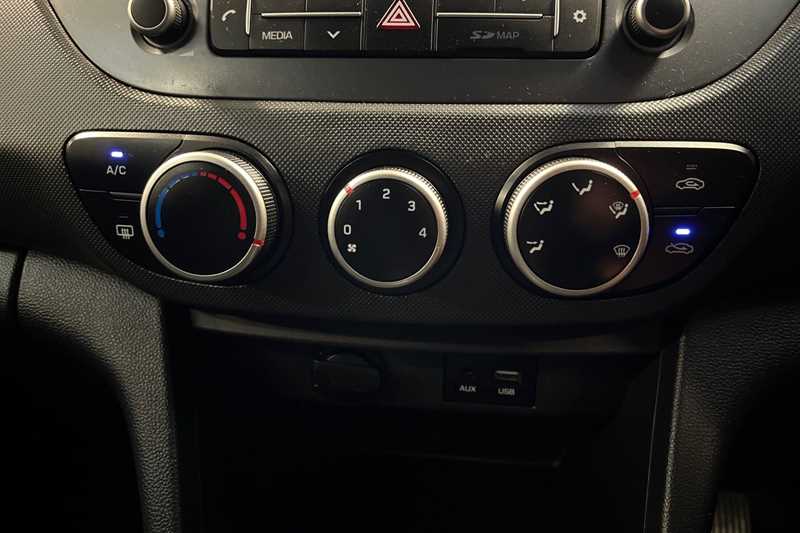 Used Hyundai i10 2019 for sale - 77513541: Photo 15